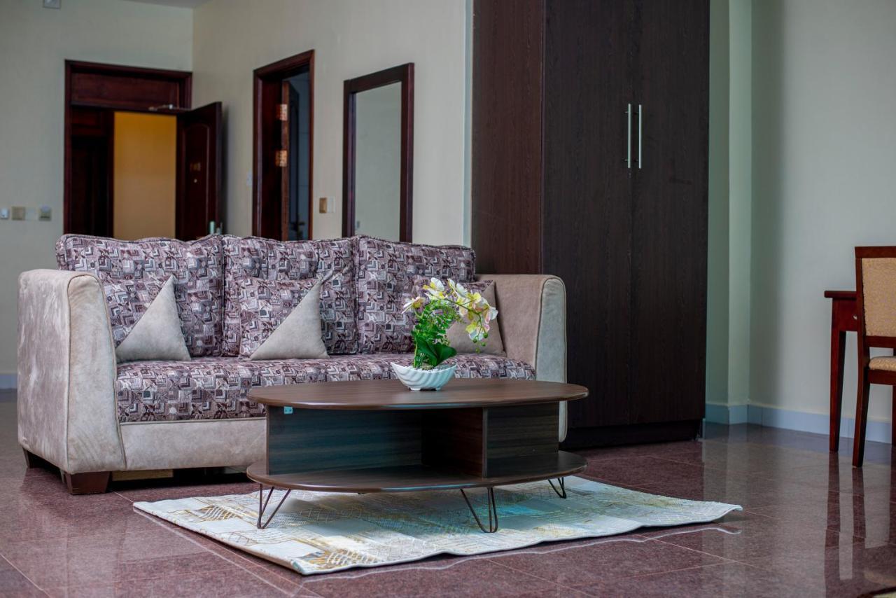 Koki Hotel Kampala Exterior photo