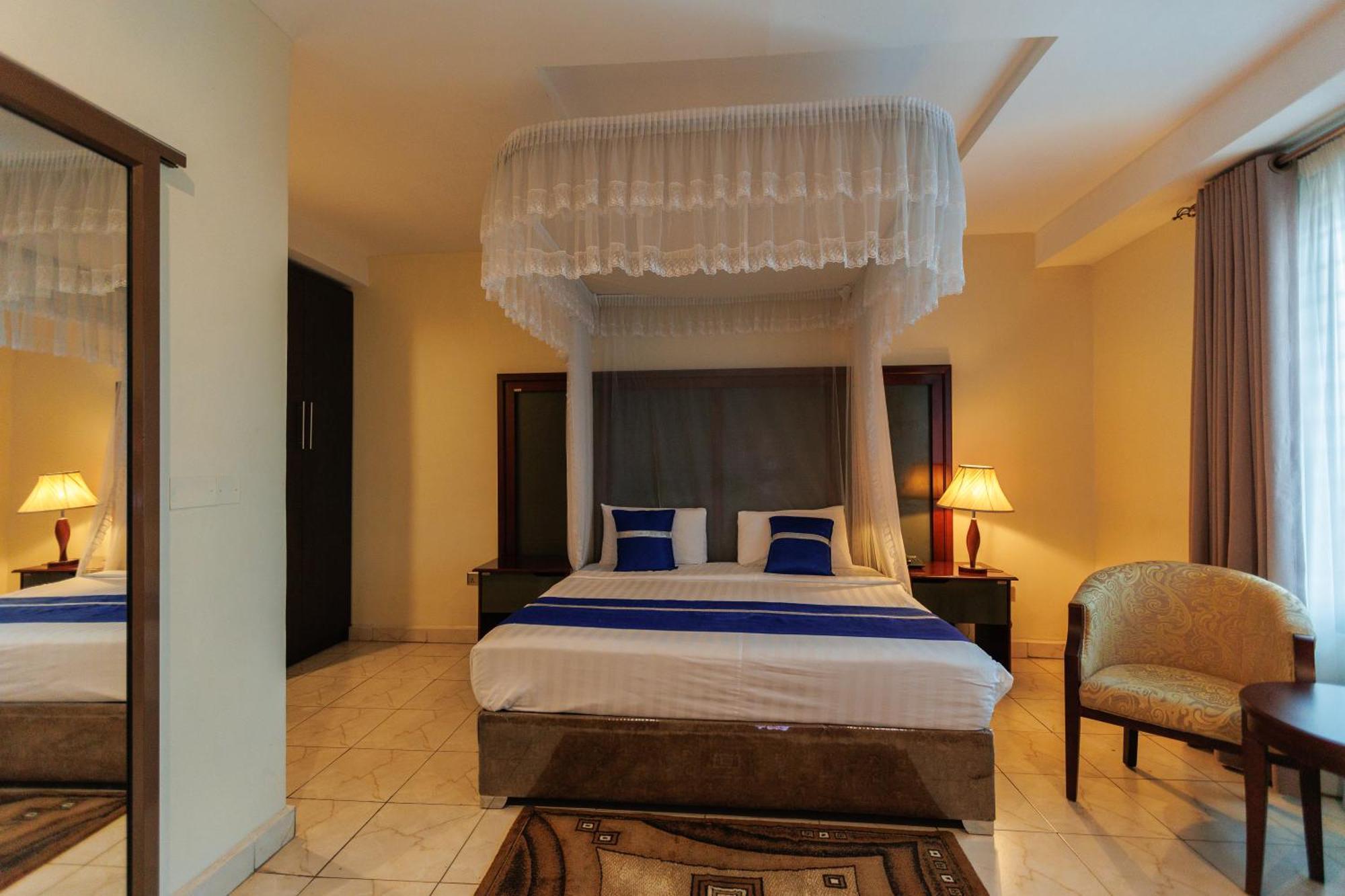 Koki Hotel Kampala Exterior photo