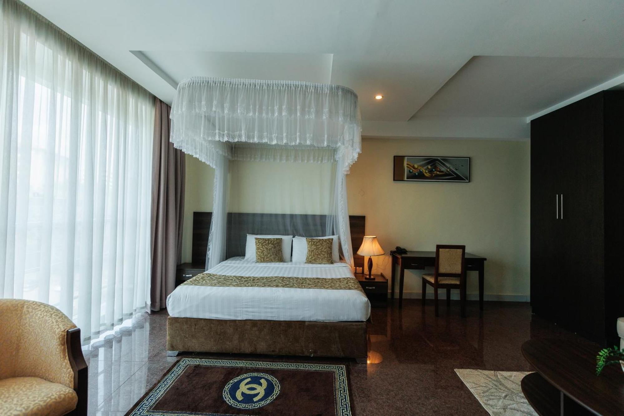 Koki Hotel Kampala Exterior photo