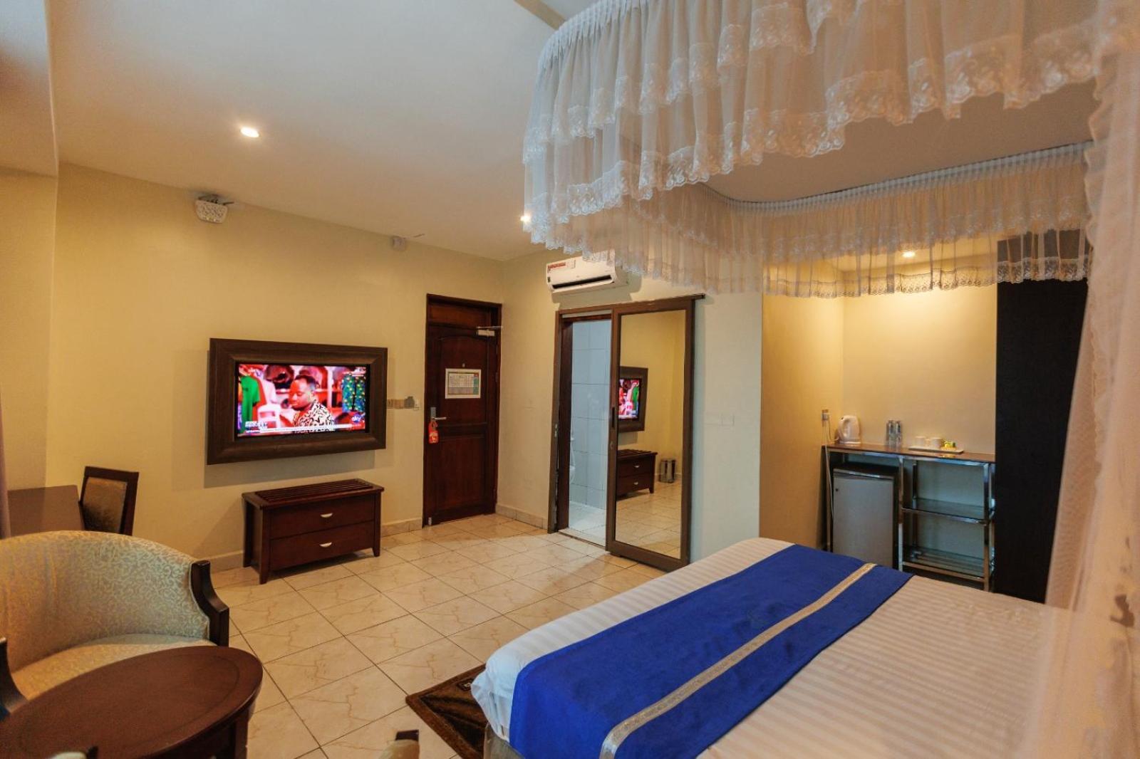 Koki Hotel Kampala Exterior photo