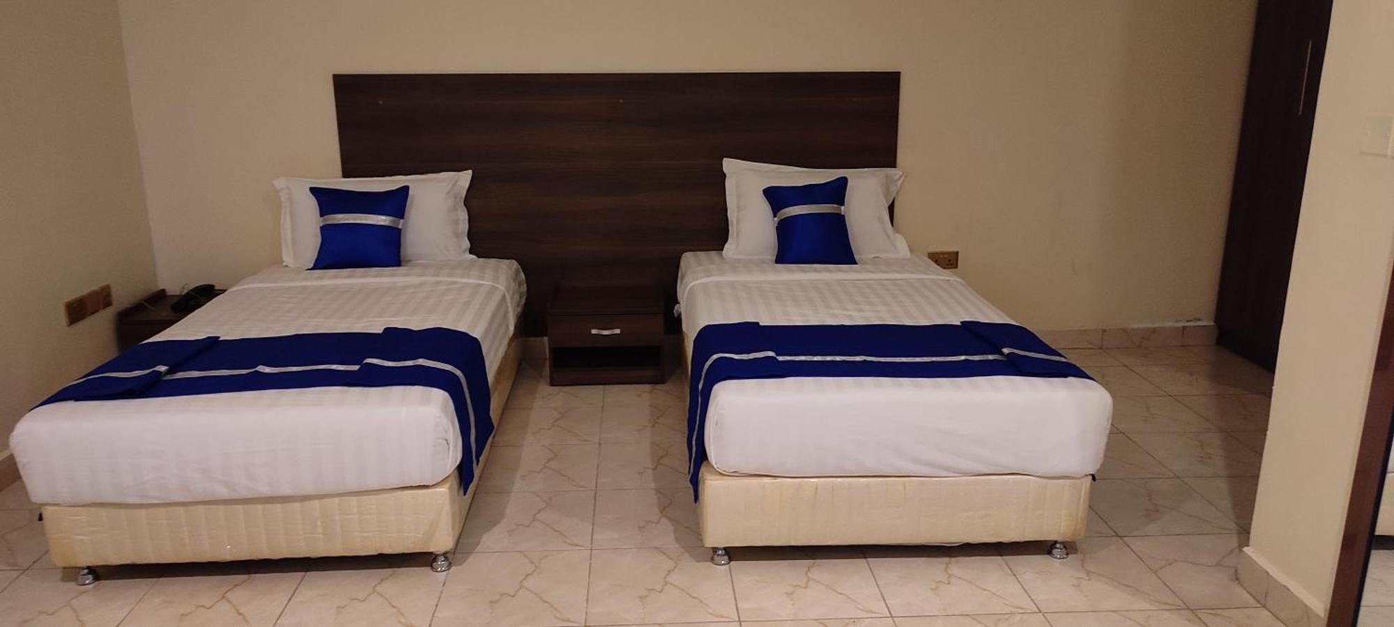 Koki Hotel Kampala Exterior photo